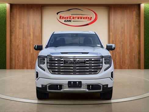 Used 2023 GMC Sierra 1500 Denali w/ Denali Reserve Package AWD/4WD image 2