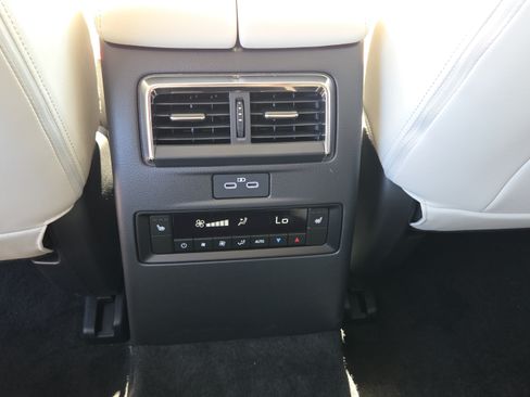 Used 2025 MAZDA CX-90 Plug-In Hybrid w/ Premium Plus AWD/4WD image 19