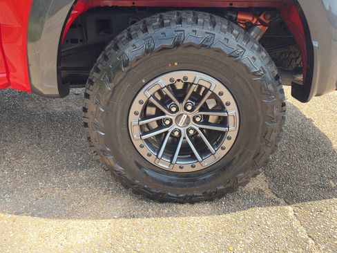 Used 2019 Ford F150 Raptor w/ Equipment Group 802A Luxury AWD/4WD image 32