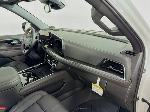 New 2026 Chevrolet Suburban RST w/ Comfort Package AWD/4WD image 28