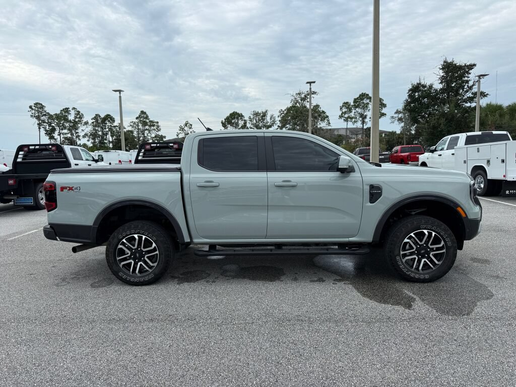 Used 2024 Ford Ranger Lariat w/ FX4 Off-Road Package AWD/4WD image 2
