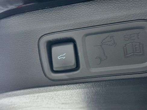 Used 2022 Ford Expedition XLT RWD image 32