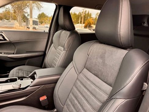 New 2026 Mitsubishi Outlander SE FWD image 25