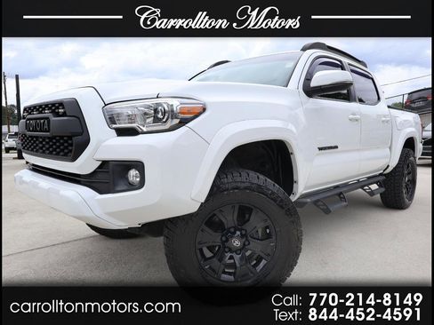 Used 2017 Toyota Tacoma TRD Sport w/ Premium & Technology Package AWD/4WD image 1