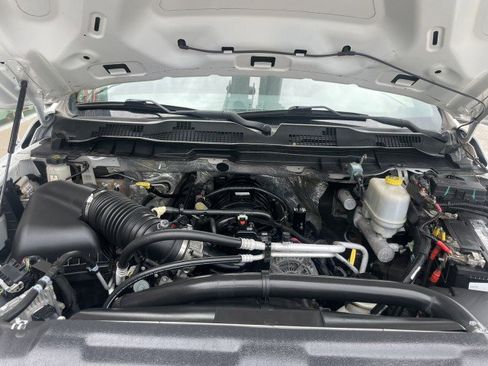 Used 2016 RAM 5500 Tradesman w/ Power & Remote Entry Group image 25