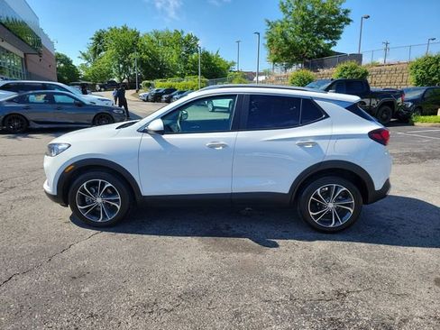 Used 2023 Buick Encore GX Select w/ Safety Package II FWD image 32