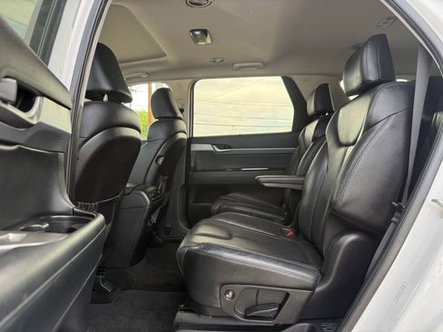 Used 2020 Hyundai Palisade SEL w/ Premium Package FWD image 11