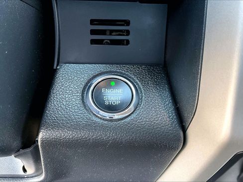 Used 2020 Ford F150 Lariat w/ Equipment Group 502A Luxury AWD/4WD image 32