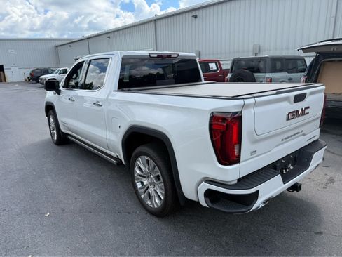 Used 2021 GMC Sierra 1500 Denali w/ Denali Ultimate Package AWD/4WD image 2
