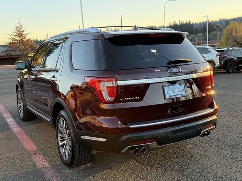 Used 2019 Ford Explorer Platinum image 6