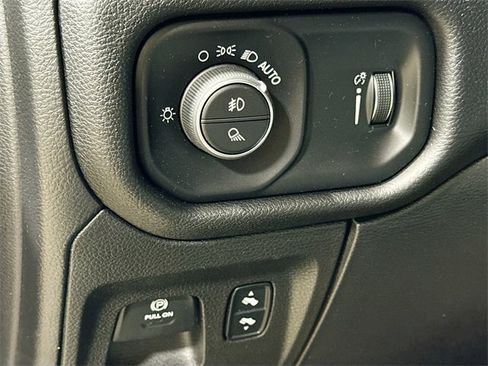 Used 2020 RAM 1500 Big Horn image 12