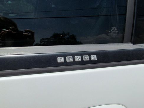 Used 2014 Ford Expedition Limited w/ Equipment Group 301A RWD image 18