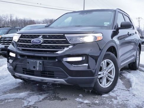 Used 2022 Ford Explorer XLT w/ Equipment Group 202A image 1