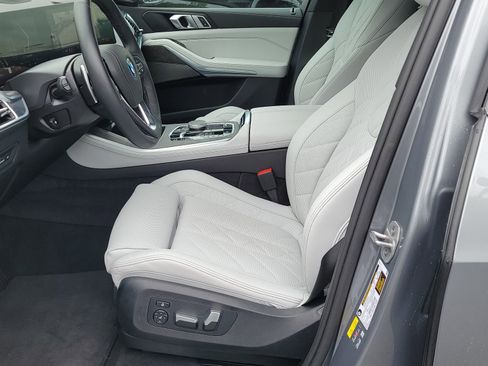 Used 2026 BMW X5 xDrive50e w/ Premium Package AWD/4WD image 9