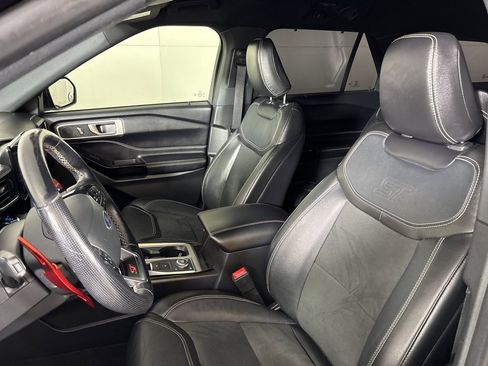 Used 2021 Ford Explorer ST image 18