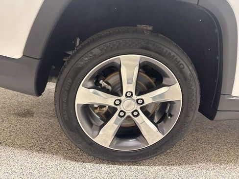 Used 2022 Jeep Grand Cherokee L Limited image 35