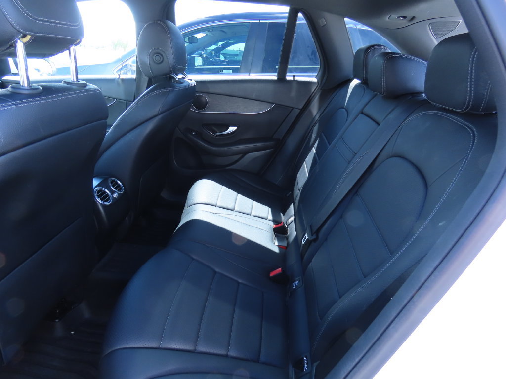 Certified 2020 Mercedes-Benz GLC 300 4MATIC image 11