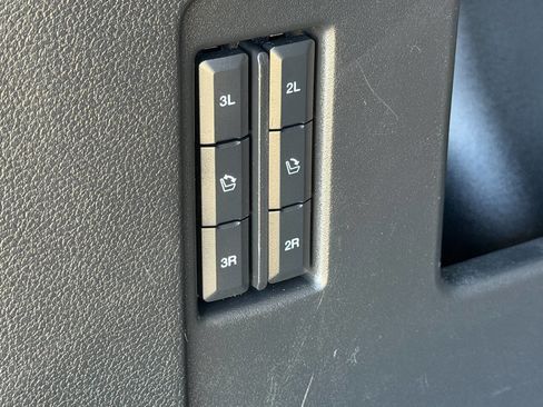 Used 2019 Ford Expedition Platinum AWD/4WD image 38