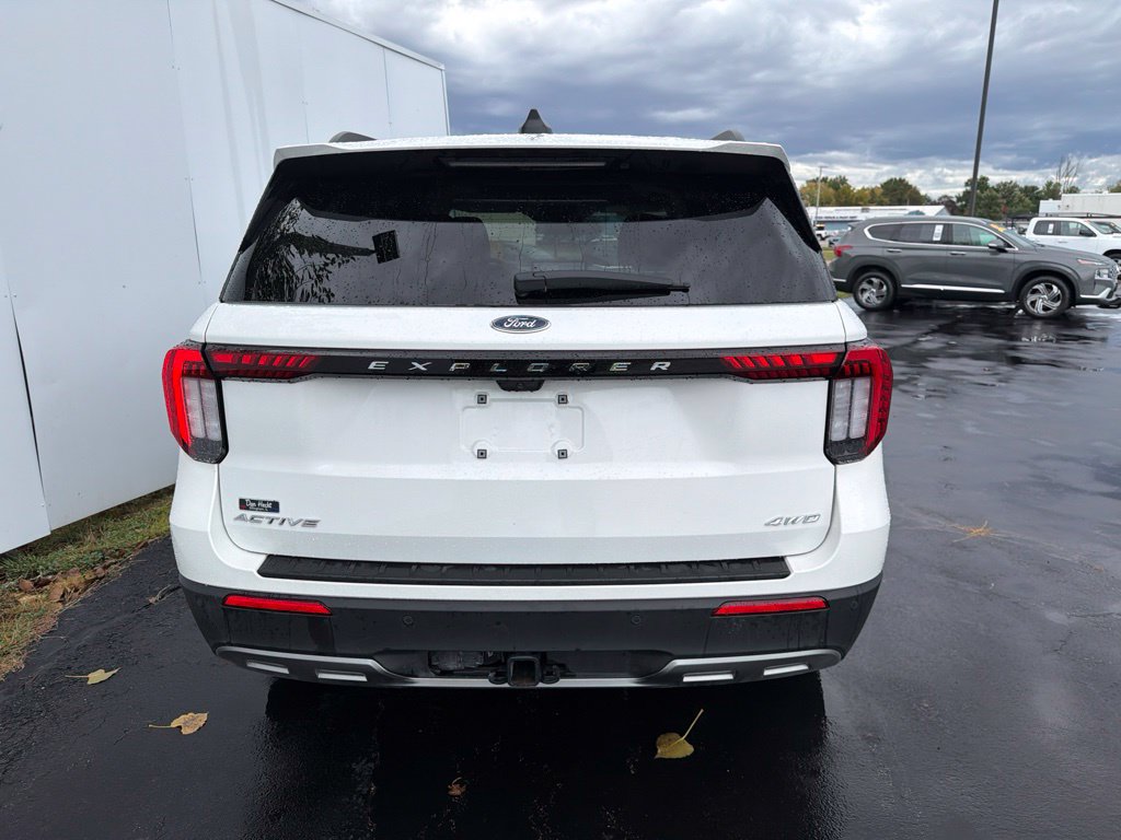 Used 2025 Ford Explorer Active w/ Active Comfort Package AWD/4WD image 11
