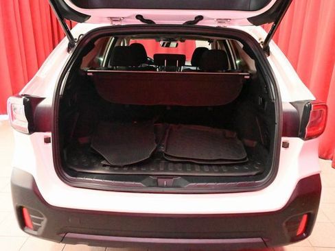 Used 2020 Subaru Outback Premium image 6