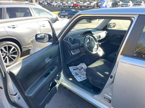Used 2008 Scion xB FWD image 7