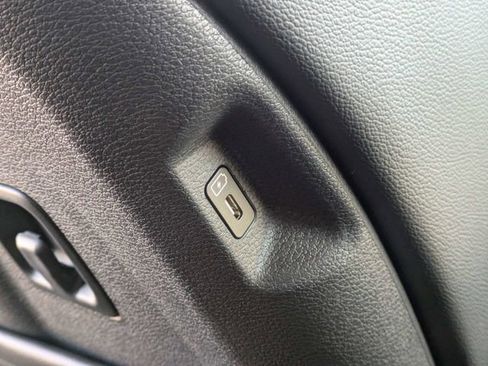 New 2026 Kia Sportage SX FWD image 16