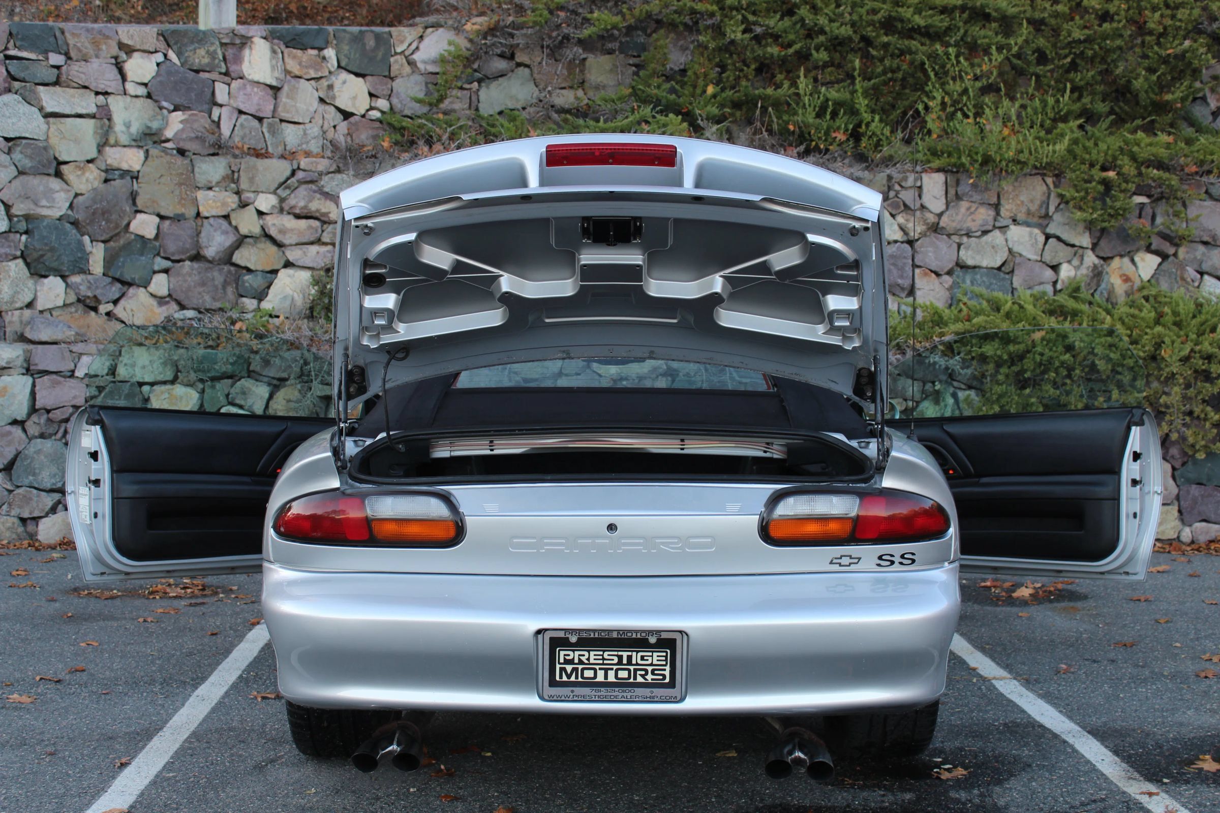 Used 2000 Chevrolet Camaro Z28 w/ SS Performance/Appearance Pkg RWD image 10