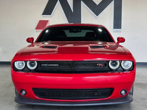 Used 2016 Dodge Challenger R/T Scat Pack w/ Leather Interior Group RWD image 3