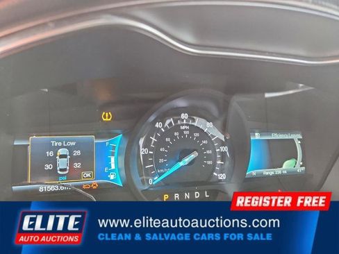 Used 2019 Ford Fusion SE image 17