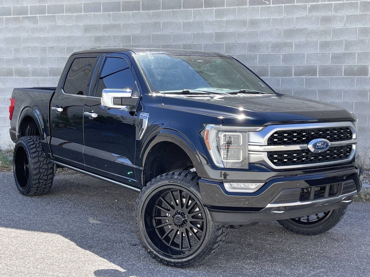 Used 2022 Ford F150 Platinum w/ FX4 Off-Road Package AWD/4WD image 4