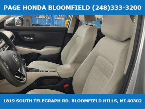 Used 2023 Honda HR-V LX image 1