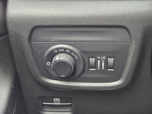 New 2026 Jeep Grand Cherokee L Laredo AWD/4WD image 16