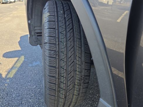 Used 2017 Toyota RAV4 XLE image 29