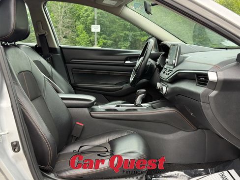 Used 2019 Nissan Altima 2.5 SR FWD image 16