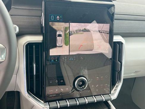 New 2026 GMC Acadia Denali w/ Super Cruise Package FWD image 9