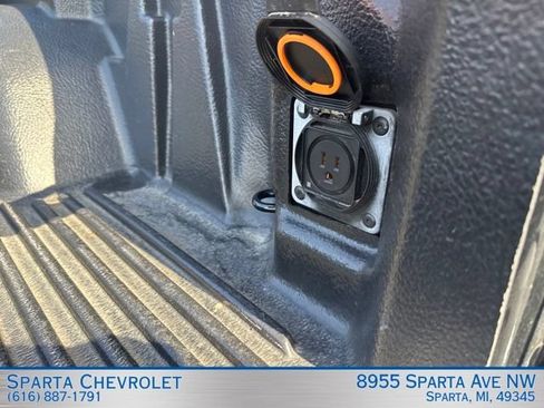 Used 2023 Chevrolet Silverado 1500 LT AWD/4WD image 33