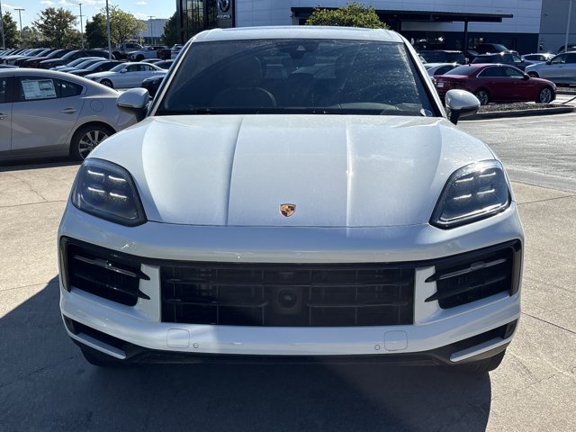 Used 2024 Porsche Cayenne AWD/4WD image 12
