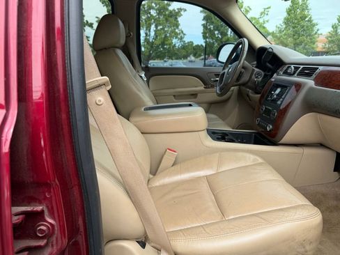 Used 2011 Chevrolet Tahoe LT w/ Texas Edition RWD image 8