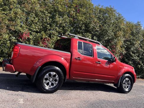 Used 2021 Nissan Frontier PRO-4X w/ Pro-4x Utility Package image 8