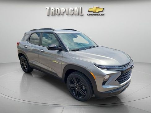 New 2026 Chevrolet TrailBlazer LT w/ Midnight Edition FWD image 7
