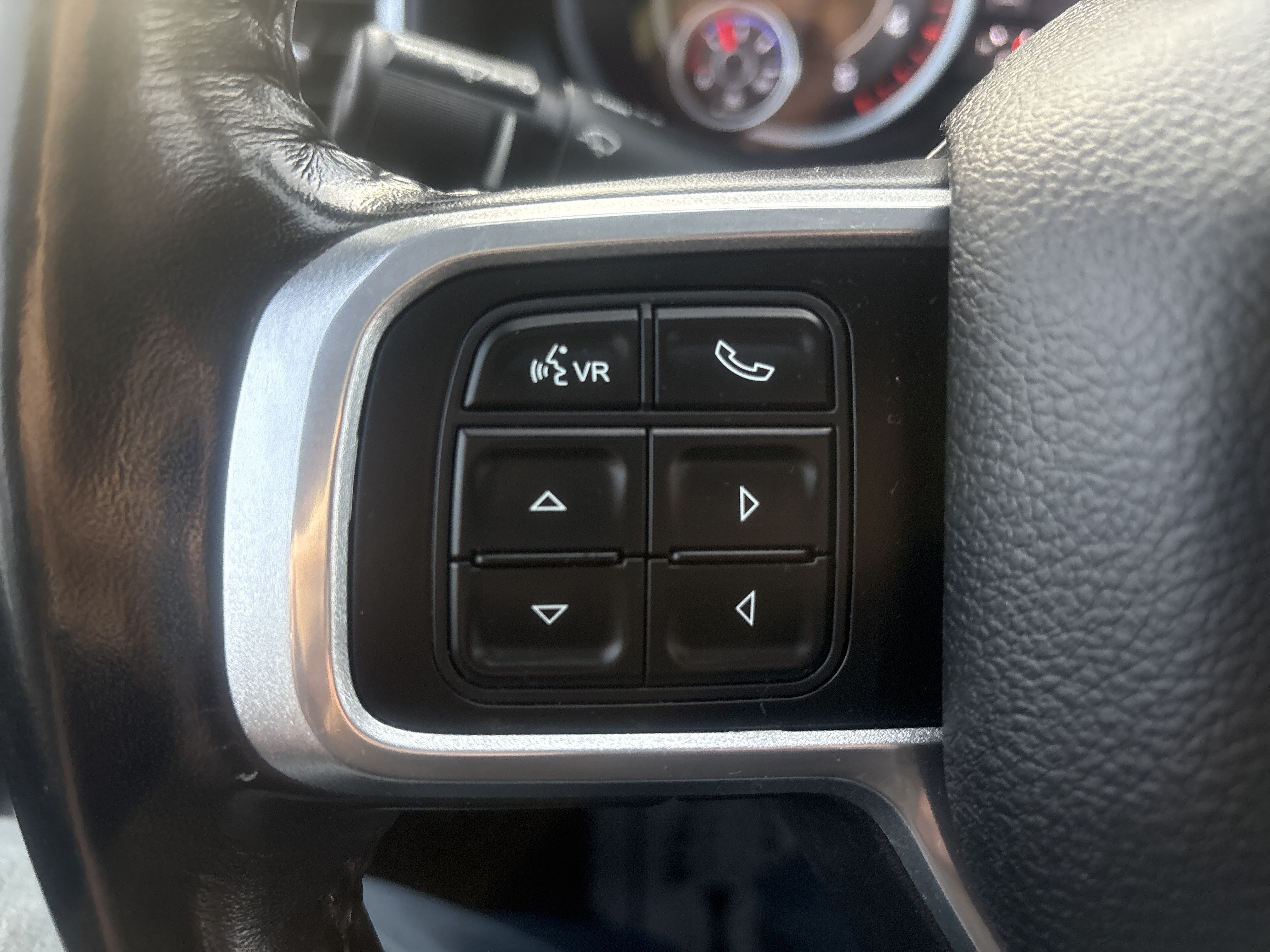 Used 2020 RAM 2500 Laramie w/ Night Edition AWD/4WD image 18