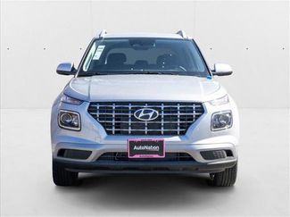 New 2025 Hyundai Venue SEL video 2