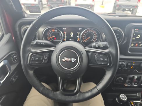 Used 2021 Jeep Wrangler Sport S image 19