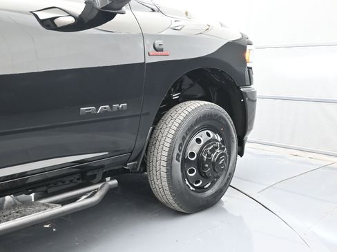 Used 2024 RAM 3500 Laramie w/ Night Edition AWD/4WD image 46