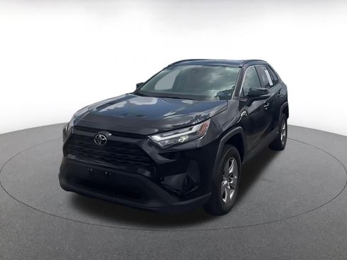 Used 2025 Toyota RAV4 XLE w/ Convenience Package AWD/4WD image 7