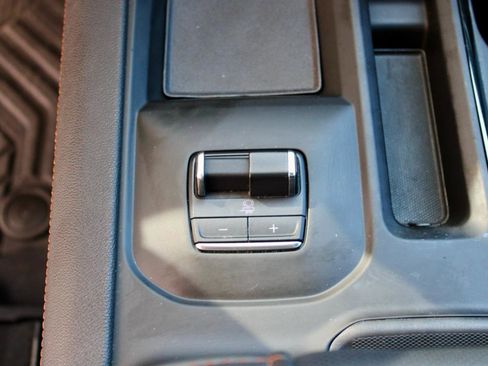 Used 2024 GMC Sierra 2500 AT4 w/ AT4 Premium Plus Package image 24