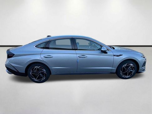 New 2026 Hyundai Sonata SEL FWD image 2