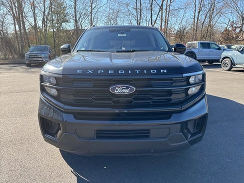 New 2025 Ford Expedition Max Active image 8