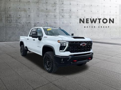 New 2026 Chevrolet Silverado 2500 ZR2 AWD/4WD image 1
