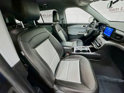 Used 2023 Ford Explorer XLT w/ Equipment Group 202A image 29